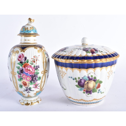 80 - A RARE 18TH CENTURY WORCESTER PORCELAIN TEA CANISTER AND COVER together with a similar ribbed sucrie... 