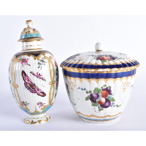 80 - A RARE 18TH CENTURY WORCESTER PORCELAIN TEA CANISTER AND COVER together with a similar ribbed sucrie... 