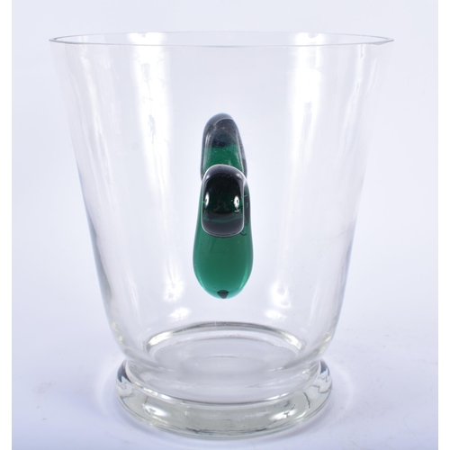 800 - AN ITALIAN TWIN HANDLED GLASS VASE. 21 cm x 21 cm.