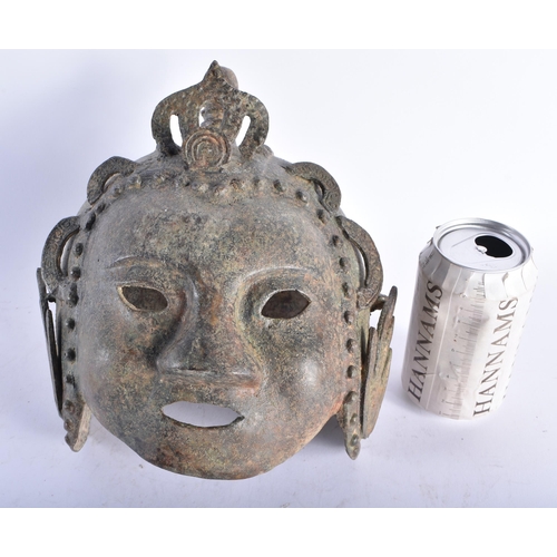 2445 - A CHINESE ARCHAIC BRONZE MASK 20th Century. 22 cm x 25 cm.