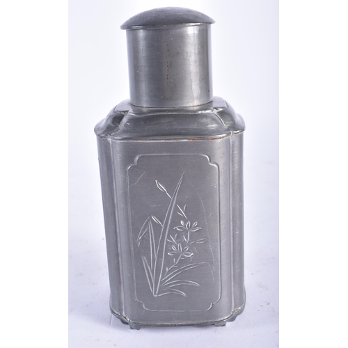 2457 - A LATE 19TH CENTURY CHINESE PEWTER TEA CANISTER AND COVER. 16.5 cm high.