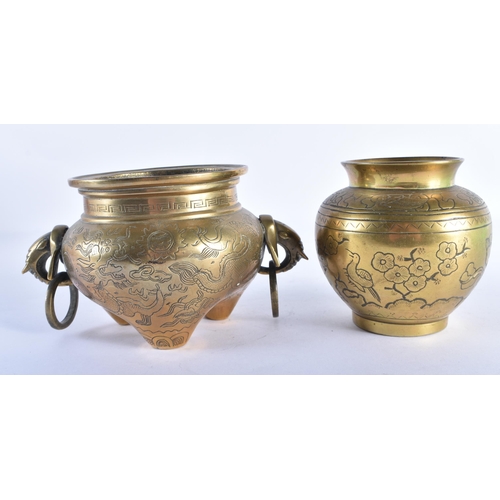 2506 - TWO 19TH CENTURY CHINESE BRONZE CENSERS. Largest 17 cm wide. (2)