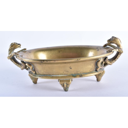 2531 - A 19TH CENTURY CHINESE TWIN HANDLED BRONZE CENSER Qing. 949 grams. 18.5 cm x 12.5 cm.