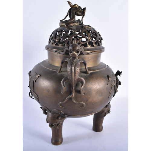 2563 - A VERY LARGE 18TH/19TH CENTURY CHINESE TWIN HANDLED BRONZE CENSER AND COVER bearing Xuande marks to ... 