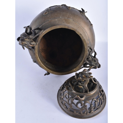 2563 - A VERY LARGE 18TH/19TH CENTURY CHINESE TWIN HANDLED BRONZE CENSER AND COVER bearing Xuande marks to ... 