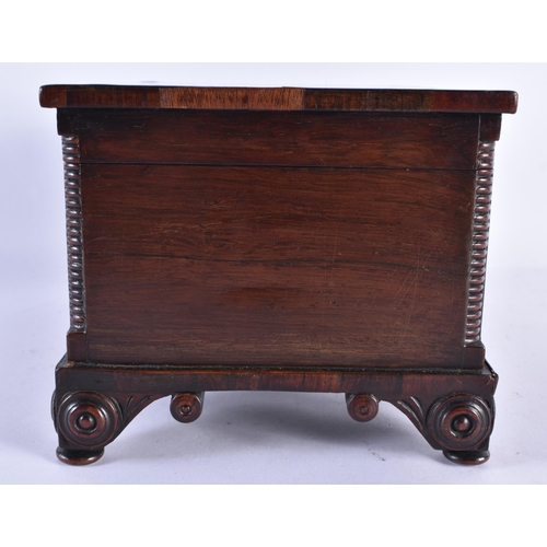 164 - A FINE WILLIAM IV CARVED ROSEWOOD CASKET in the manner of Gillows. 25 cm x 17 cm x 15 cm.