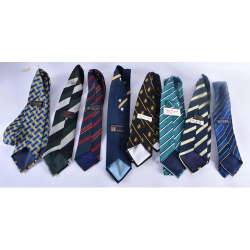 412 - Cricketing interest, 8 x silk & other ties. (8)