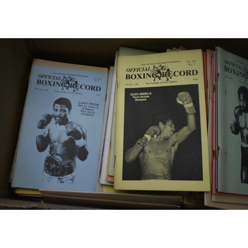 425 - Quantity of boxing record magazines from the 1970s and 80s. (qty)