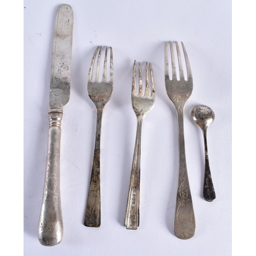 439 - ASSORTED ENGLISH SILVER together with white metal wares. Hallmarked silver 191 grams, white metal 63... 