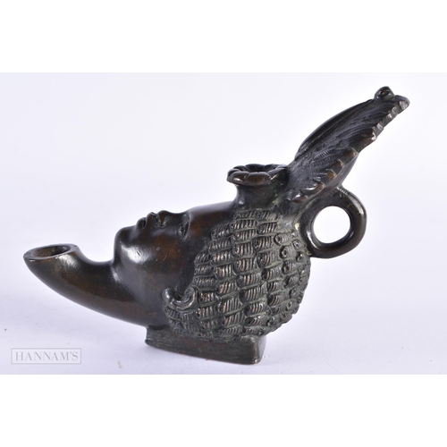 46 - A LOVELY 19TH CENTURY ITALIAN GRAND TOUR BRONZE OIL LAMP After the Antiquity, formed as a handsome m... 