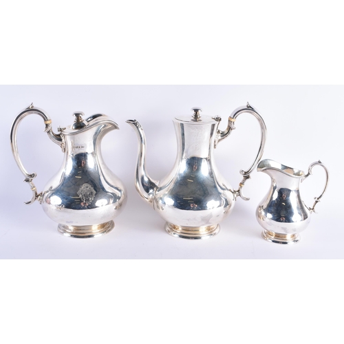 507 - A LOVELY FIVE PIECE SILVER COFFEE SET. Sheffield 1906. 3120 grams. Largest 23 cm x 18 cm. (5)