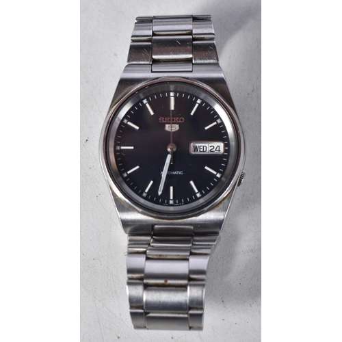 579 - Mens Seiko 5 Stainless Steel Watch. Movement - Automatic. WORKING - Running. Case Diameter (Inc Crow... 