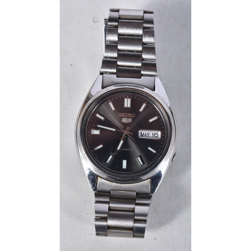 608 - Mens Seiko 5 Stainless Steel Watch. Movement - Automatic. WORKING - Running. Case Diameter (Inc Crow... 