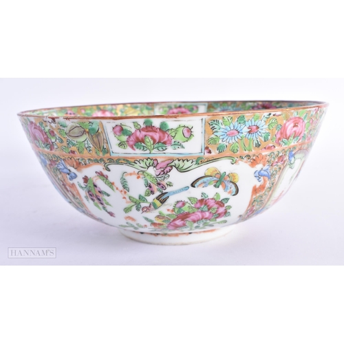 66 - A 19TH CENTURY CHINESE CANTON FAMILLE ROSE BOWL Qing. 20.5 cm diameter.