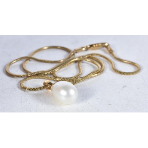 661 - A Pearl Drop Pendant Necklace. Pendant 2cm x 0.7cm, Chain 44cm, weight 7.82g