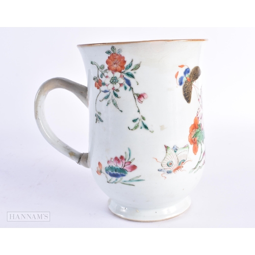 68 - AN 18TH CENTURY CHINESE EXPORT FAMILLE ROSE PORCELAIN TANKARD Qianlong. 16 cm high.