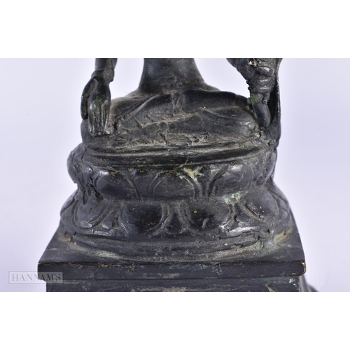 70 - A 19TH CENTURY SOUTH EAST ASIAN BRONZE FIGURE OF AN IMMORTAL. 20.5 cm high.