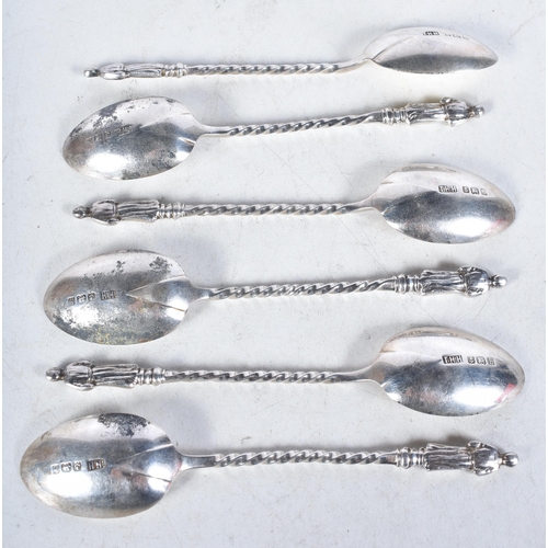 709 - A Set of Six Edwardian Silver Apostle Spoons by T H Hazlewood & Con.  Hallmarked Birmingham 1907.  1... 