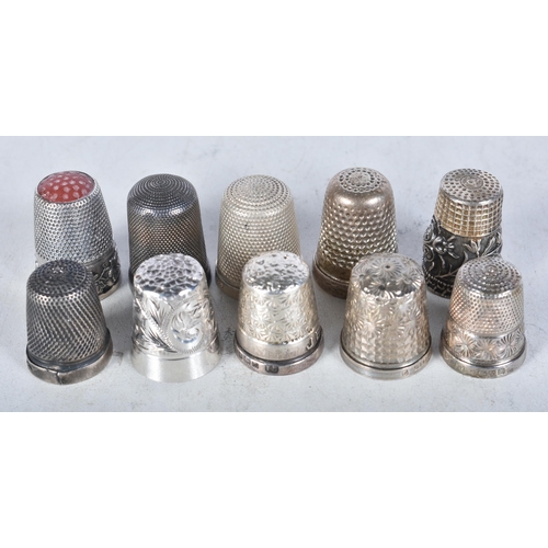 726 - Ten Silver Thimbles incl Charles Horner Hallmarked Chester.  Largest 2.4cm x 1.7cm, total weight 41g... 