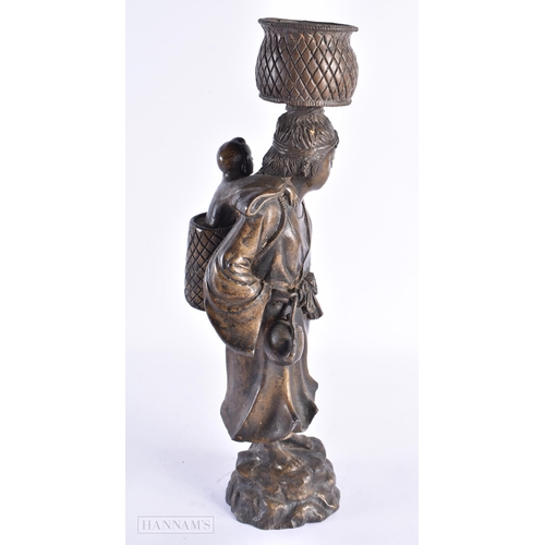 75 - A LARGE JAPANESE TAISHO PERIOD BRONZE OKIMONO modelle as a female and child. 40 cm high.