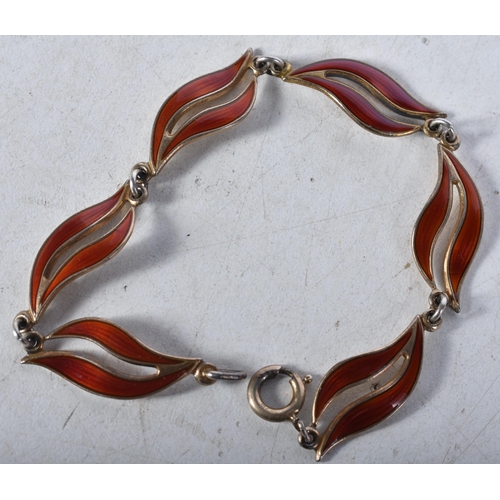 750 - Aksel Holmesen Enamel Silver Bracelet 11 grams. 18 cm long.