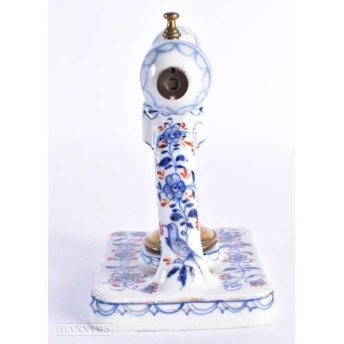 88 - AN UNUSUAL ANTIQUE GERMAN PORCELAIN TABLE NUTCRACKER Attributed to Meissen. 14 cm x 14 cm unextended... 