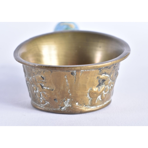 1058 - A LATE 19TH CENTURY CHINESE ENAMELLED BRONZE BOWL Late Qing. 13.5 cm long.