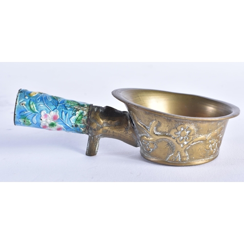 1058 - A LATE 19TH CENTURY CHINESE ENAMELLED BRONZE BOWL Late Qing. 13.5 cm long.