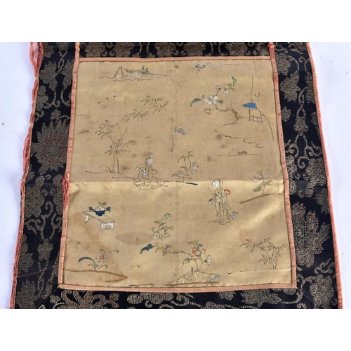 1097 - A RARE 18TH CENTURY CHINESE GU TYPE SILK EMBROIDERED PANEL Qianlong, depicting figures within a land... 