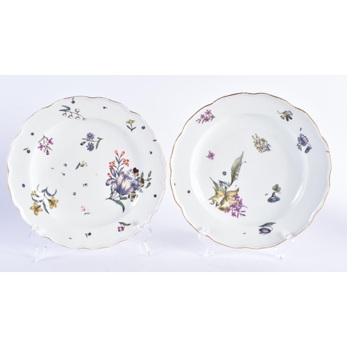 1163 - 18th century Meissen pair of floral plates painted with large bouquets, crossed swords mark. 23 cm d... 