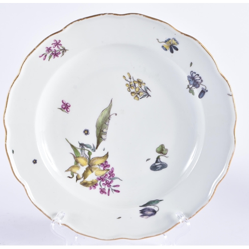 1163 - 18th century Meissen pair of floral plates painted with large bouquets, crossed swords mark. 23 cm d... 