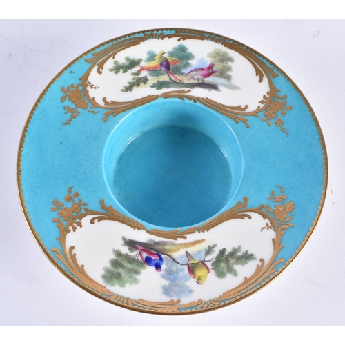 1194 - Late 18th-early 19th century Sevres trembleuse saucer with turquoise ground painted with two gilt pa... 