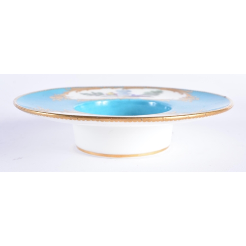 1194 - Late 18th-early 19th century Sevres trembleuse saucer with turquoise ground painted with two gilt pa... 