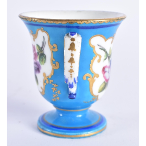 1197 - 18th century Chantilly custard cup and cover painted in underglaze blue with floral sprigs, hunting ... 