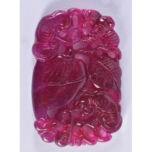 1212 - AN EARLY 20TH CENTURY CHINESE CARVED TOURMALINE PLAQUE Late Qing/Republic. 6 cm x 4.5 cm.