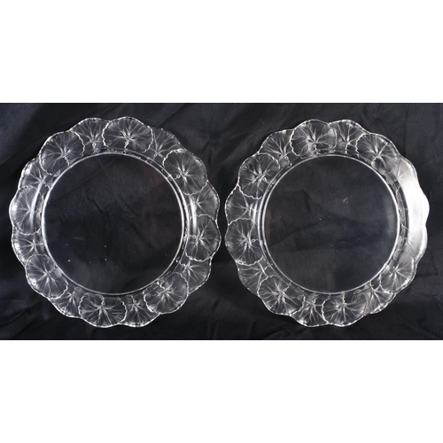 1222 - A PAIR OF FRENCH LALIQUE GLASS FLOWER PLATES. 20 cm wide.