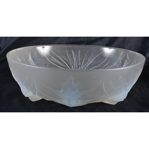 1234 - A FRENCH VERLYS GLASS BOWL. 22 cm wide.