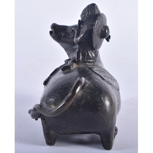 1281 - A 17TH CENTURY CHINESE BRONZE BUFFALO FORM WATER DROPPER Ming, modelled with an attendant. 11 cm x 9... 