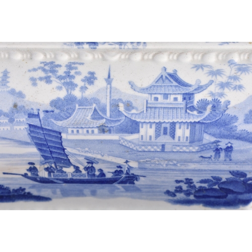 1290 - A VERY LARGE EARLY 19TH CENTURY 'CHINESE MARINE' BLUE AND WHITE TUREEN COVER AND STAND possibly Mint... 