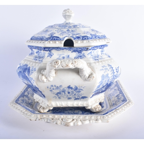 1290 - A VERY LARGE EARLY 19TH CENTURY 'CHINESE MARINE' BLUE AND WHITE TUREEN COVER AND STAND possibly Mint... 