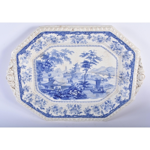 1290 - A VERY LARGE EARLY 19TH CENTURY 'CHINESE MARINE' BLUE AND WHITE TUREEN COVER AND STAND possibly Mint... 