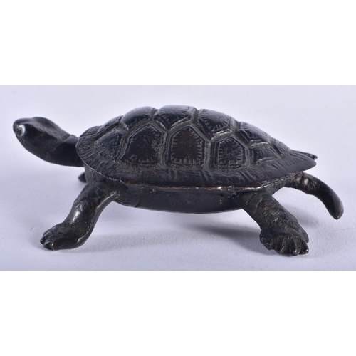 1320 - A 19TH CENTURY JAPANESE MEIJI PERIOD BRONZE TORTOISE OKIMONO. 9 cm x 6 cm.