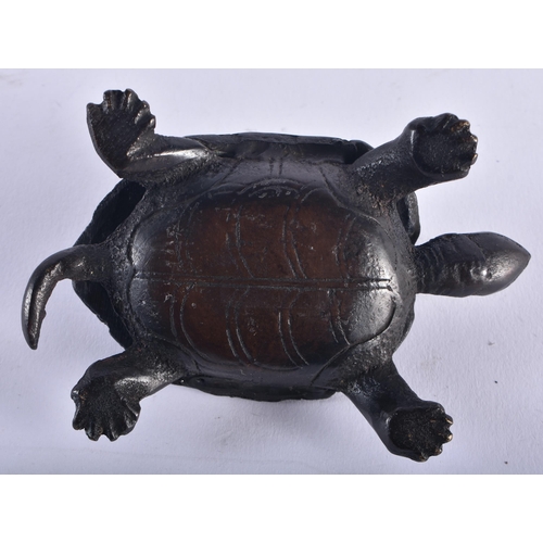 1320 - A 19TH CENTURY JAPANESE MEIJI PERIOD BRONZE TORTOISE OKIMONO. 9 cm x 6 cm.