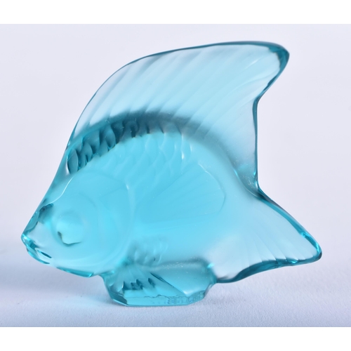 1326 - A FRENCH LALIQUE GLASS FISH. 8 cm x 6 cm.