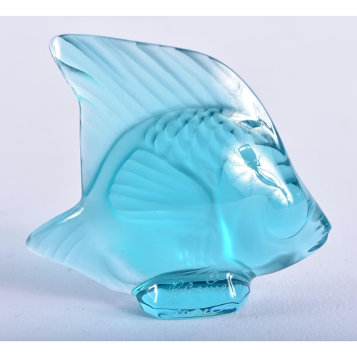 1326 - A FRENCH LALIQUE GLASS FISH. 8 cm x 6 cm.