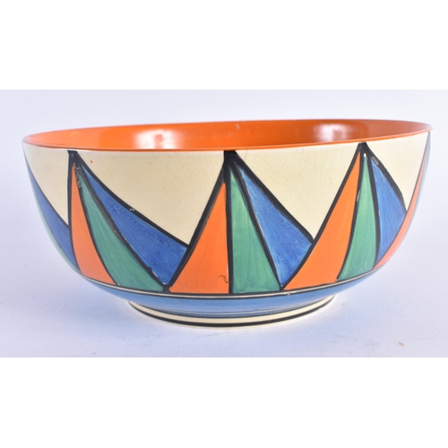 1351 - AN ART DECO CLARICE CLIFF BOWL. 20 cm diameter.