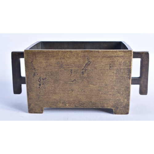 1356 - A 19TH CENTURY CHINESE TWIN HANDLED BRONZE CENSER bearing Xuande marks to base. 372.3 grams. 11 cm w... 