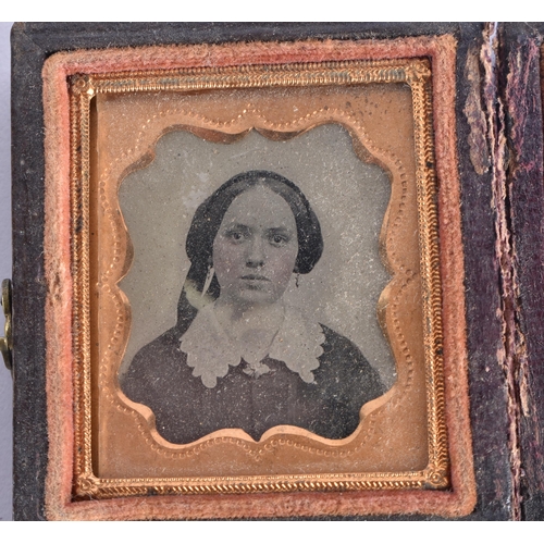 1413 - A GOOD COLLECTION OF EARLY DAGUERREOTYPES some possibly of deceased subjects. Largest image 9.5 cm x... 