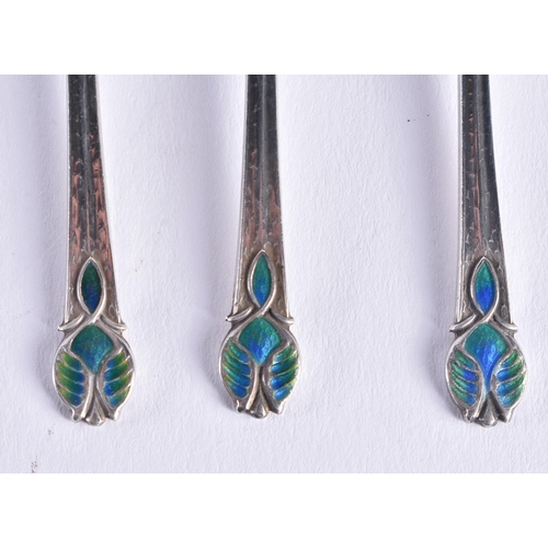 1455 - A SET OF ART DECO SILVER AND ENAMEL SPOONS. Birmingham 1937. 43 grams. 9.5 cm long. (6)