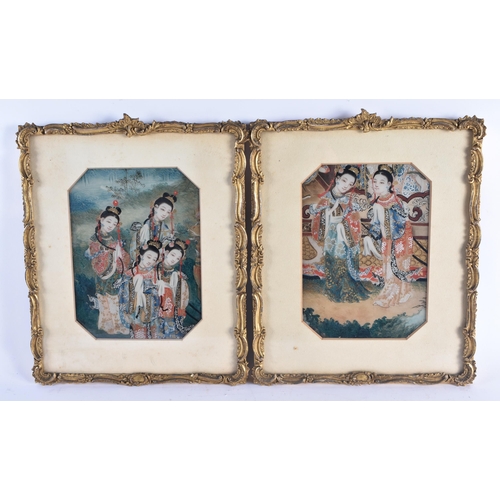 1457 - A PAIR OF 18TH CENTURY CHINESE REVERSE PAINTED PLAQUES Late Qianlong, depicting beauties within a la... 